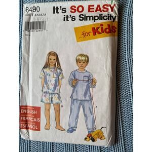 Simplicity 8490 pattern Kids pajamas top shorts